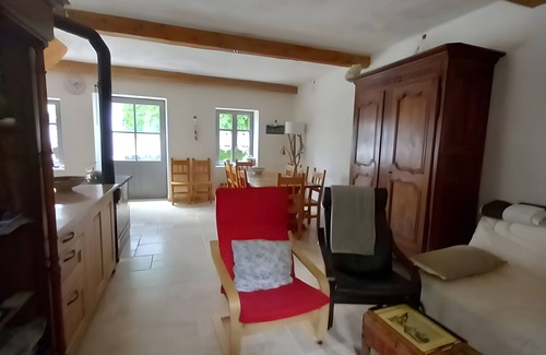 Chabrillan House | Holiday Home 'Maison Le Petit Mas' with Private Terrace and Shared Garden