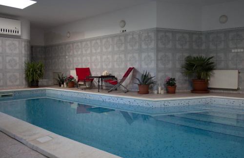 Merenye House | Holiday Home Melinda