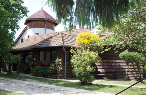 Merenye House | Holiday Home Melinda