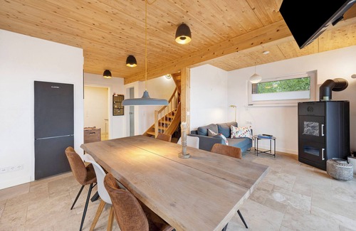 Gernrode House | Holiday Home 'Mit Panoramablick' with Mountain View, Shared Terrace and Wi-Fi