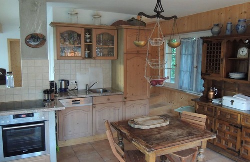 Furstenfeldbruck District House | Holiday home near Ammersee 3.5 km, Munich 36 km, S-Bahn 2.5 km