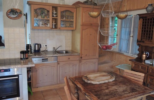 Furstenfeldbruck District House | Holiday home near Ammersee 3.5 km, Munich 36 km, S-Bahn 2.5 km