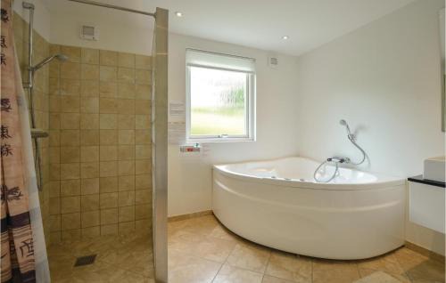 Lyngsbæk Strand House | Holiday Home Nordbakken Ebeltoft Vi