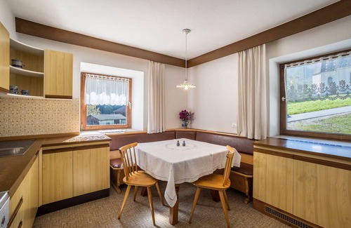 Selva dei Molini House | Holiday Home 'Oberschneider' with Mountain View, Private Garden and Wi-Fi