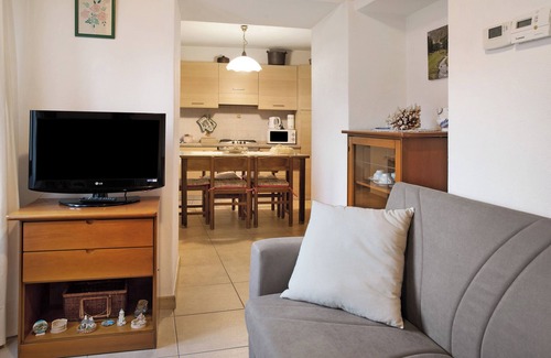 Ardenno House | Holiday Home 'Oasi Alpina' with Mountain View, Private Garden and Balcony