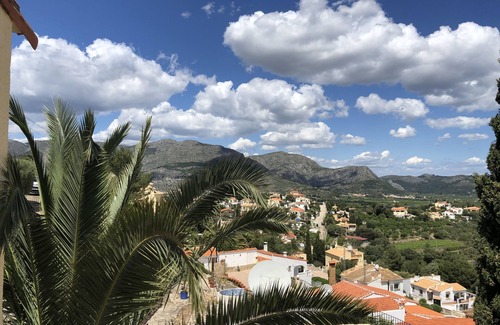 Orba House | Holiday home off the usual hustle and bustle - an oasis of peace