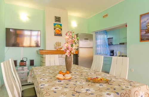 Tucepi House | Holiday home Petra, (15597), Blato, hr