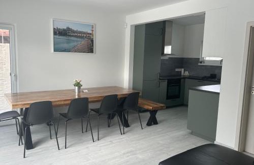 Seberov House | Holiday Home Prague Šeberov