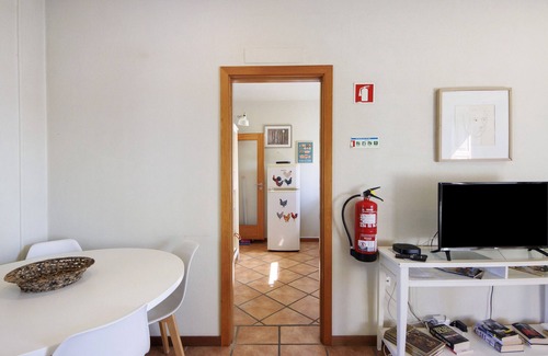 Beijos House | Holiday Home 'Casa De Andrães Magnolias' with Shared Pool, Wi-Fi and Air Conditioning