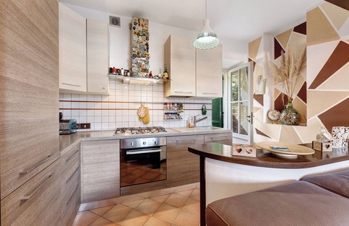 Avegno House | Holiday Home 'Rebecca's Home' with Mountain View, Private Garden and Wi-Fi