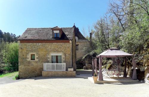 Degagnac House | Holiday Home Saint Avit - DGC400 by Interhome