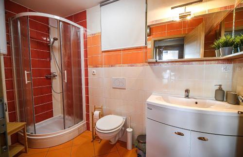 Krsko House | Holiday Home Sunny at vineyard