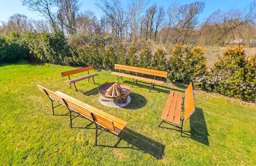 gmina Wolin House | Holiday Home Vegas - HOUSE AND GARTEN FOR EXCLUSIVE USE