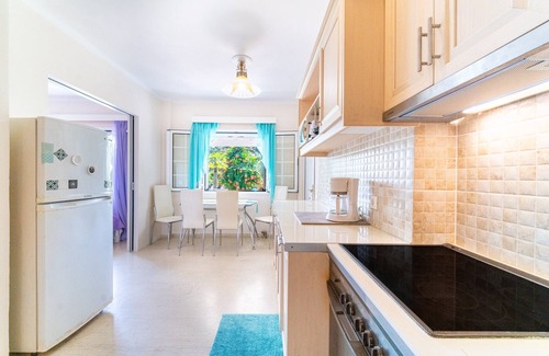 Gouvia House | Holiday Home 'Villa Atalanti' with Private Pool, Wi-Fi and Air Conditioning