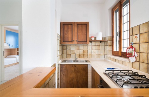 Orosei House | Holiday Home 'Villa Francesco P Terra' with Private Terrace and Private Garden