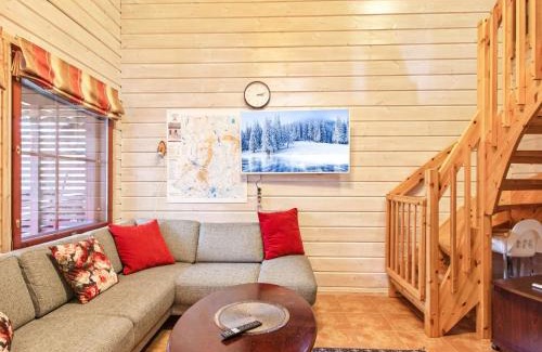 Akaslompolo House | Holiday Home Villa hytönen 1 by Interhome