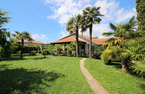 Mali Maj Apartment | Holiday home with garden, close to the beach, quiet location, family-friendly