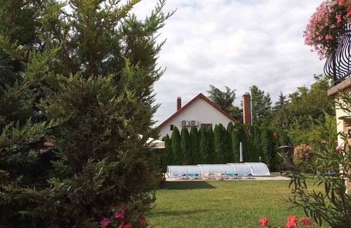 Balatonfuzfo House | Holiday home with pool, whirlpool and air conditioning