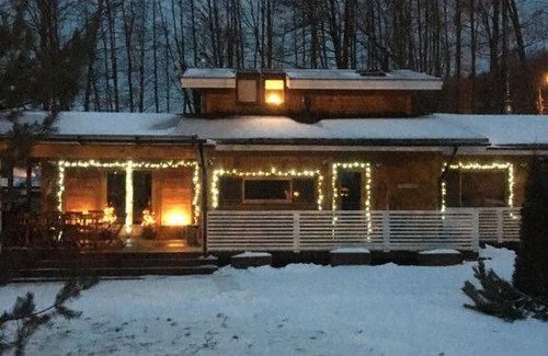 Polyanskoye House | Holiday Home Zolotye Peski