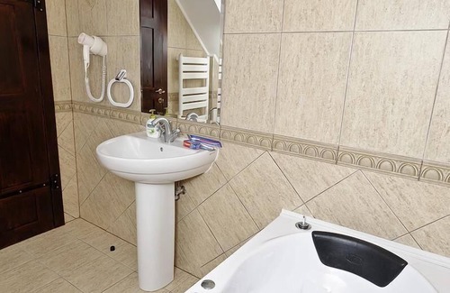 Vladeni House | Holiday house Cristian for 1 - 12 persons with 6 bedrooms - Twin house