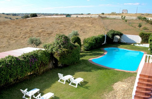 Assuncao House | Holiday house in rural area overlooking the dam of the Caia.