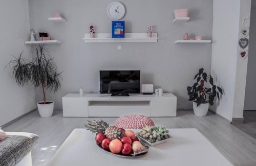 Blizna Donja House | Holiday house Pax - with pool: - Marina, Riviera Trogir, Croatia