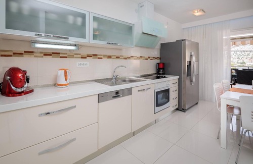 Seget Vranjica House | Holiday house Seget Vranjica for 1 - 8 persons with 4 bedrooms - Row house