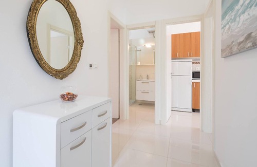 Seget Vranjica House | Holiday house Seget Vranjica for 1 - 8 persons with 4 bedrooms - Row house