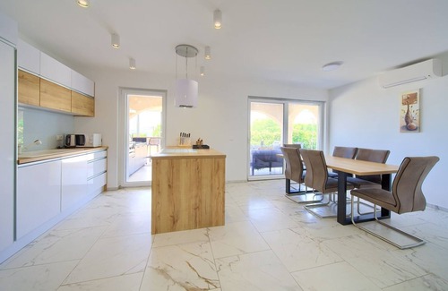 Rasopasno House | Holiday house SEA & SUN RESIDENCE