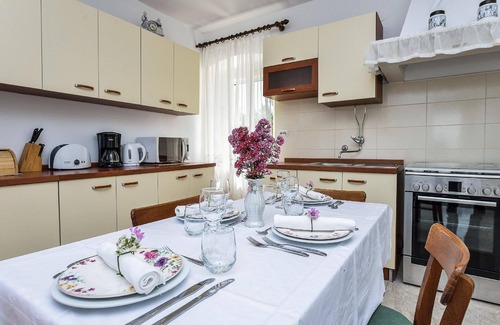 Dragove House | Holiday house Veli Rat for 1 - 5 persons with 2 bedrooms - Holiday house