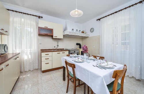 Dragove House | Holiday house Veli Rat for 1 - 5 persons with 2 bedrooms - Holiday house