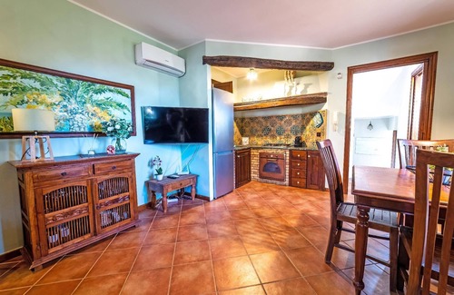 Villa Grazia di Carini House | Holiday house Villa Guarino for 1 - 6 persons with 3 bedrooms - Holiday house