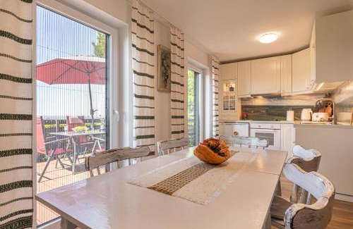 Tisina Apartment | Holiday house VilAna with Jacuzzi - Happy Rentals