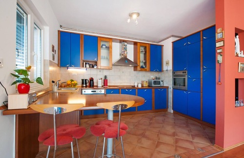 Zrnovnica House | Holiday house Zrnovnica for 1 - 6 persons with 3 bedrooms - Row house