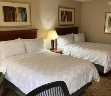 Roselawn Finance Hotel | Holiday Inn Cincinnati-Eastgate by IHG