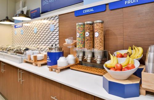 Brownwood Hotel | Holiday Inn Express - Early by IHG