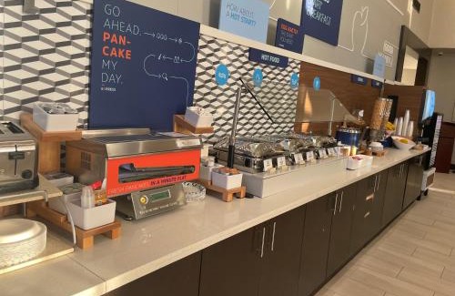 Hermosa Beach Hotel | Holiday Inn Express Hotel & Suites Hermosa Beach by IHG