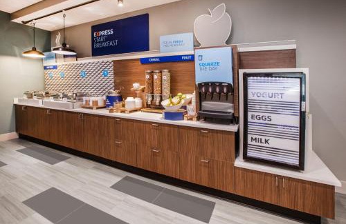 West Monroe Hotel | Holiday Inn Express Hotel & Suites West Monroe by IHG