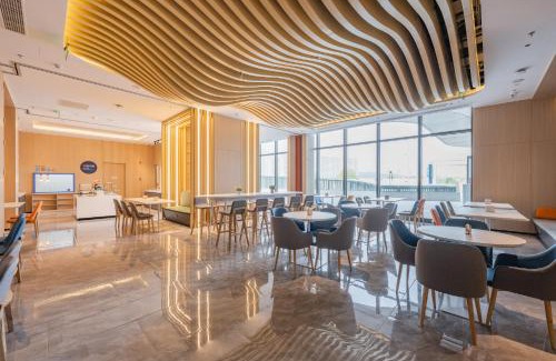 Longgang District Hotel | Holiday Inn Express Huludao Seaview by IHG