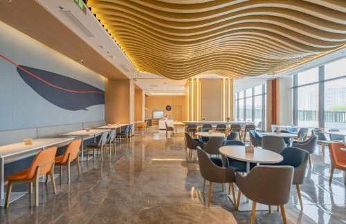 Longgang District Hotel | Holiday Inn Express Huludao Seaview by IHG