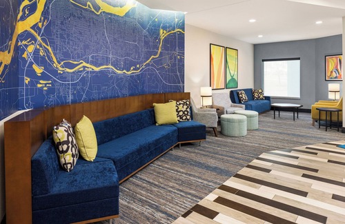 Quad Cities Hotel | Holiday Inn Express Moline - Quad Cities Area by IHG