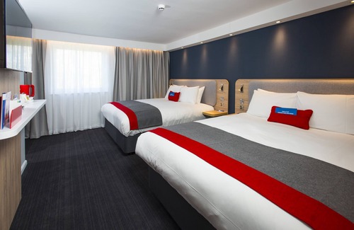 Portsmouth Hotel | Holiday Inn Express Portsmouth - North by IHG
