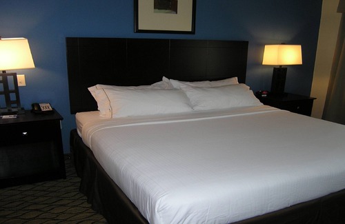 Pricedale Hotel | Holiday Inn Express & Suites Belle Vernon by IHG