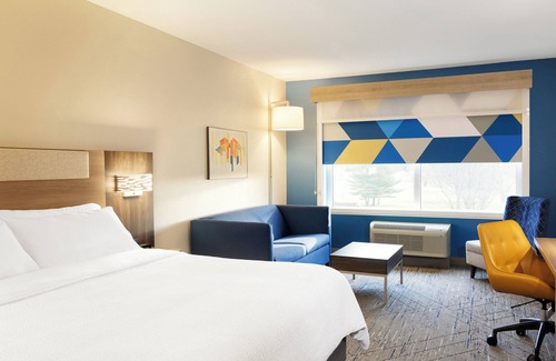 Cushing Hotel | Holiday Inn Express & Suites Cushing by IHG