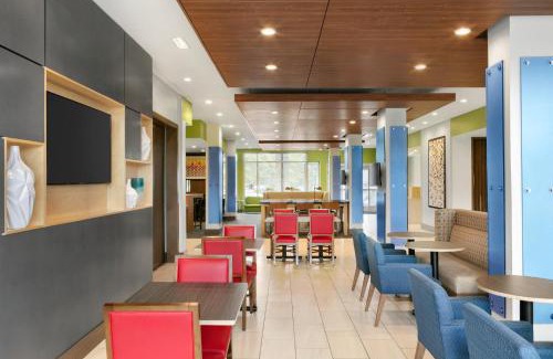 Salisbury Hotel | Holiday Inn Express & Suites Salisbury by IHG