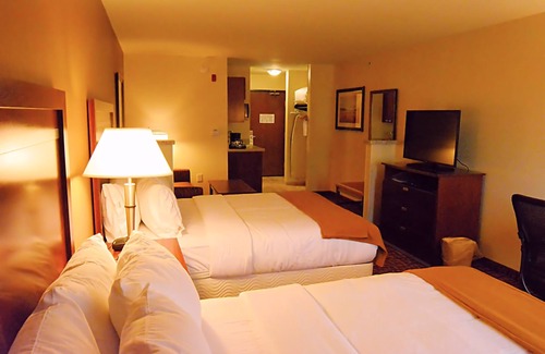 Glendive Hotel | Holiday Inn Express & Suites Glendive by IHG