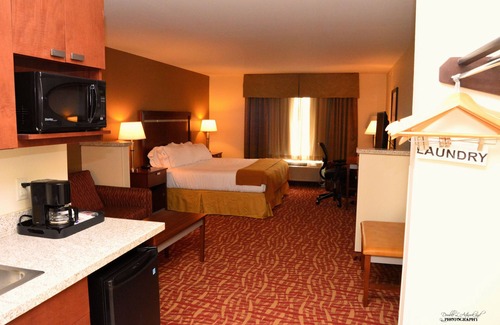 Glendive Hotel | Holiday Inn Express & Suites Glendive by IHG