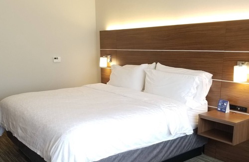 Elko Hotel | Holiday Inn Express & Suites Elko by IHG