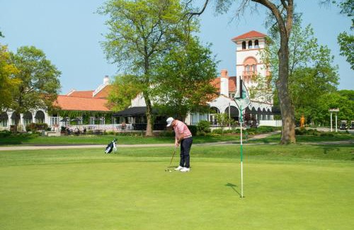 Matteson Hotel | Holiday Inn Express & Suites Chicago - Matteson by IHG