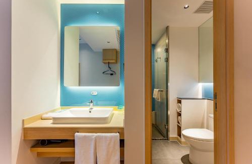 Xishan Qu Hotel | Holiday Inn Express Wuxi East Station by IHG